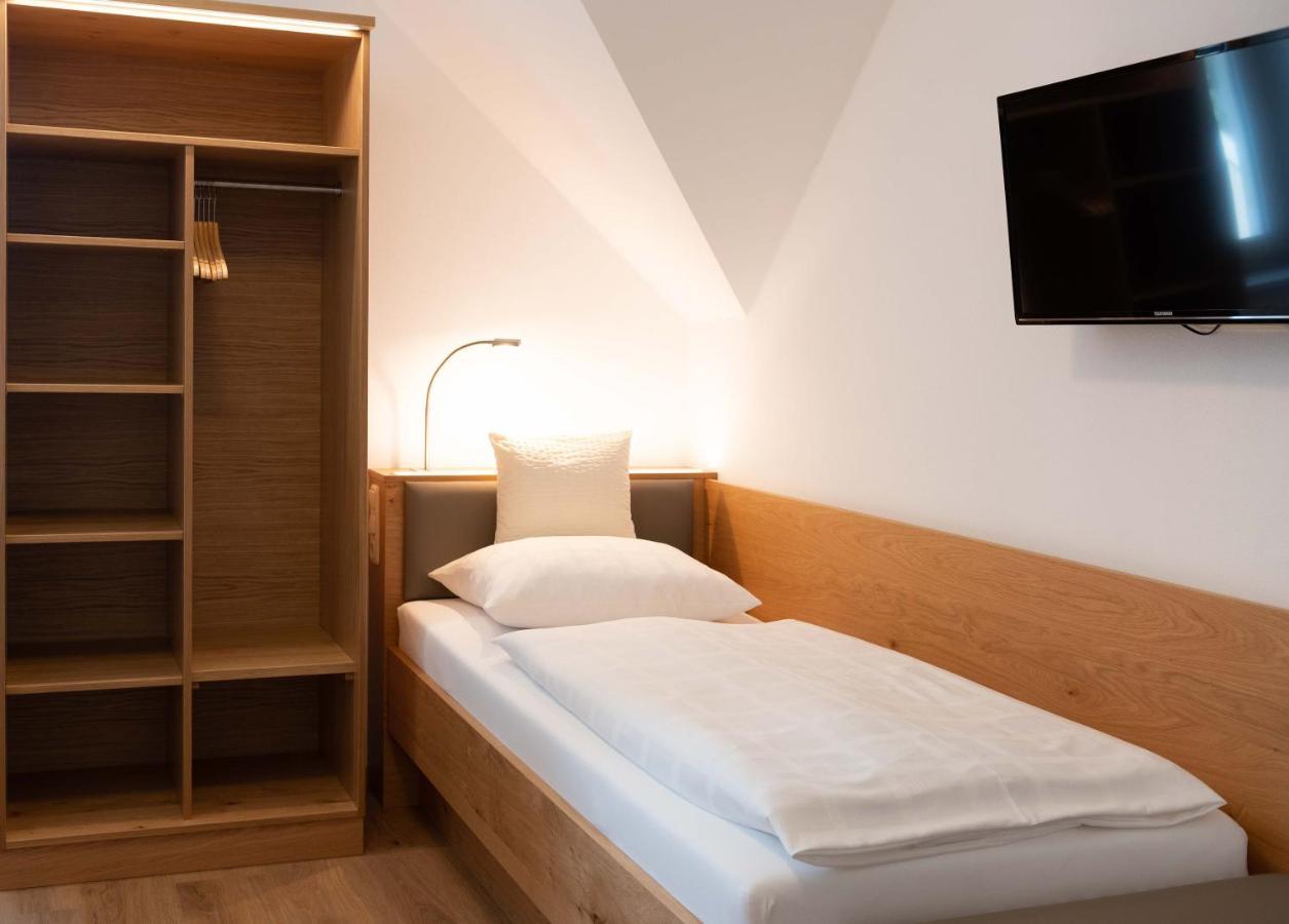 Hotel Gasthof Rosenwirt Au in der Hallertau Екстер'єр фото
