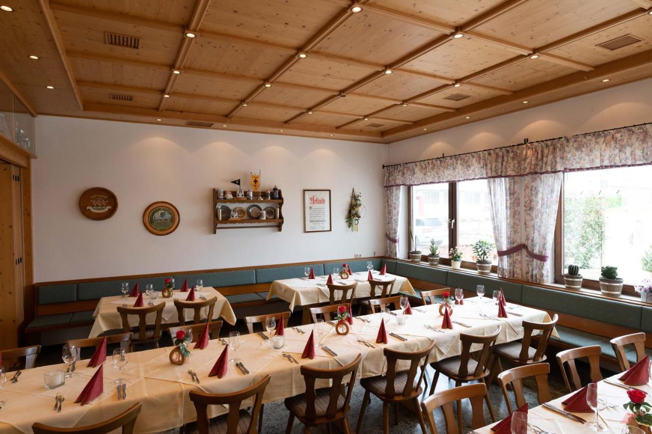Hotel Gasthof Rosenwirt Au in der Hallertau Екстер'єр фото